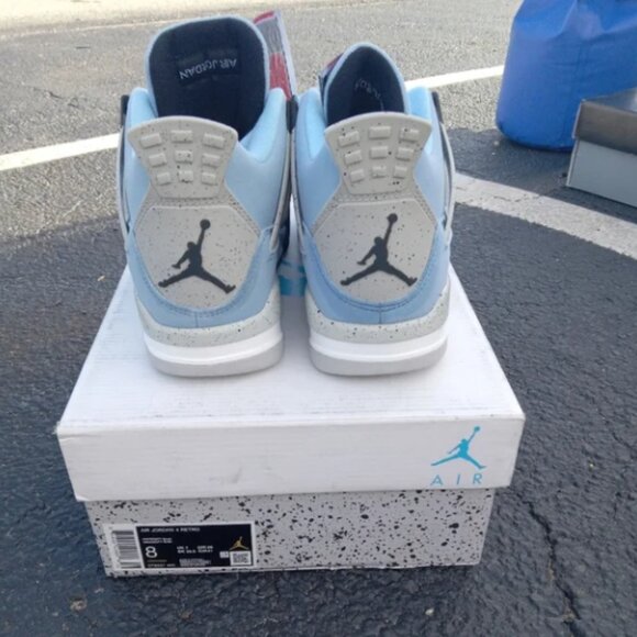 Air Jordan 4 Retro, University Blue - Picture 3 of 4